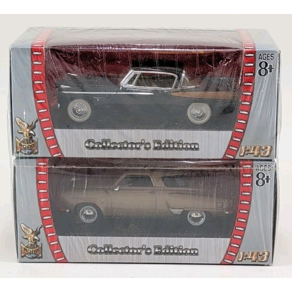 Lot of 2 Road Signature 1:43 Diecast Studebaker 1958 Golden Hawk & 1950 Champion